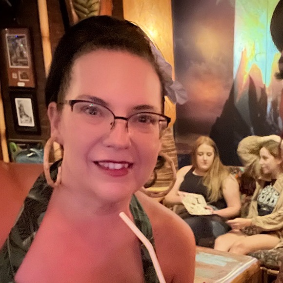 Meet your Posher, Tasha - Picture 1 of 5